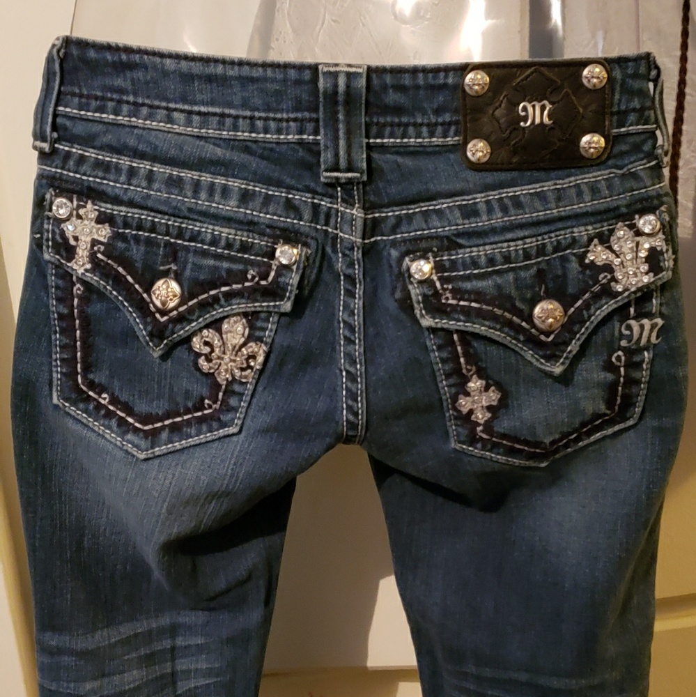 Miss Me Capri Size 26